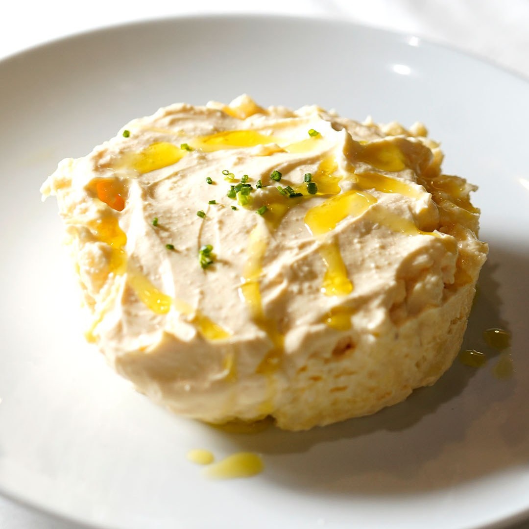 Ensaladilla con aceite de oliva